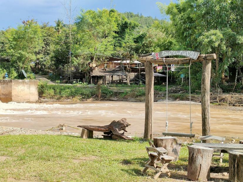 By the weir, Muang Khong camping