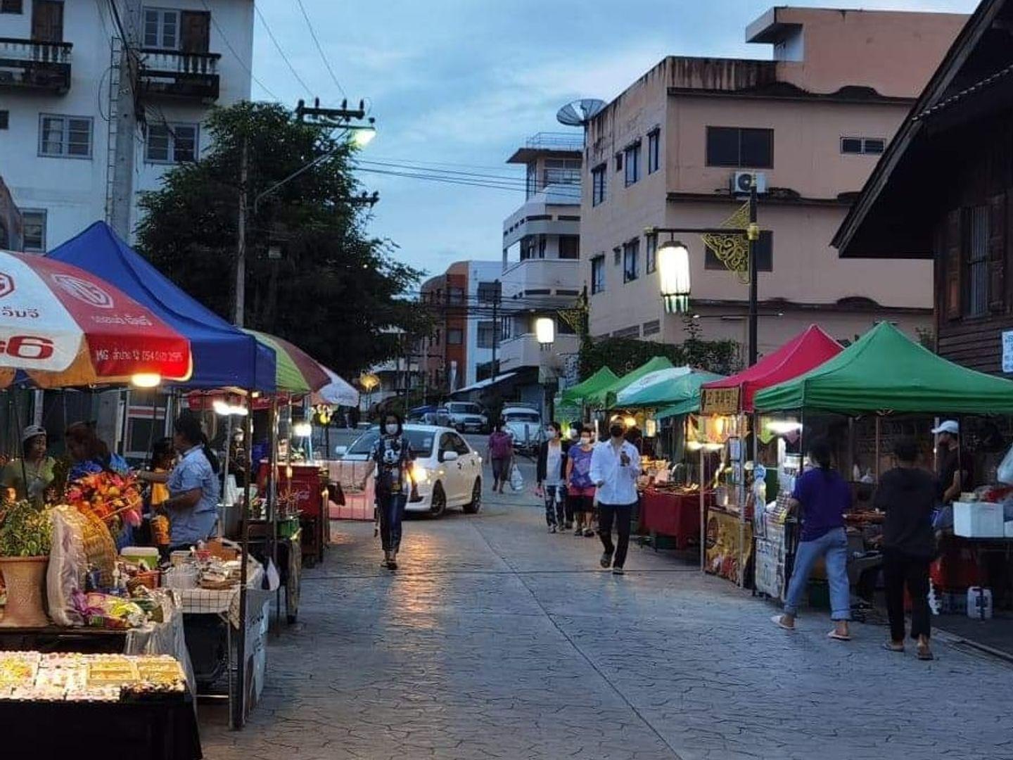 ถนนคนเดินกาดกองต้า ลำปาง