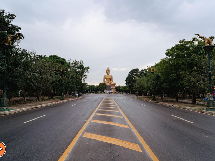 Wat Phikun Thong (Wat Luang Por Phae)