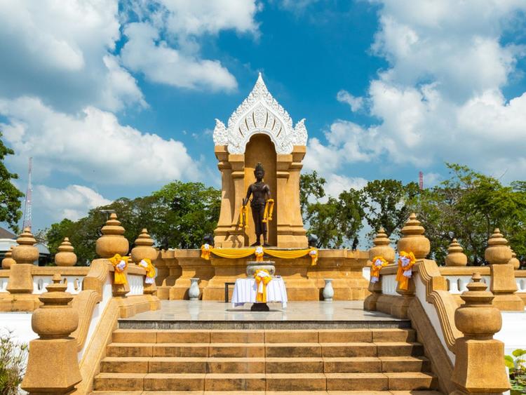 อนุสาวรีย์พระเจ้าศรีธรรมาโศกราช