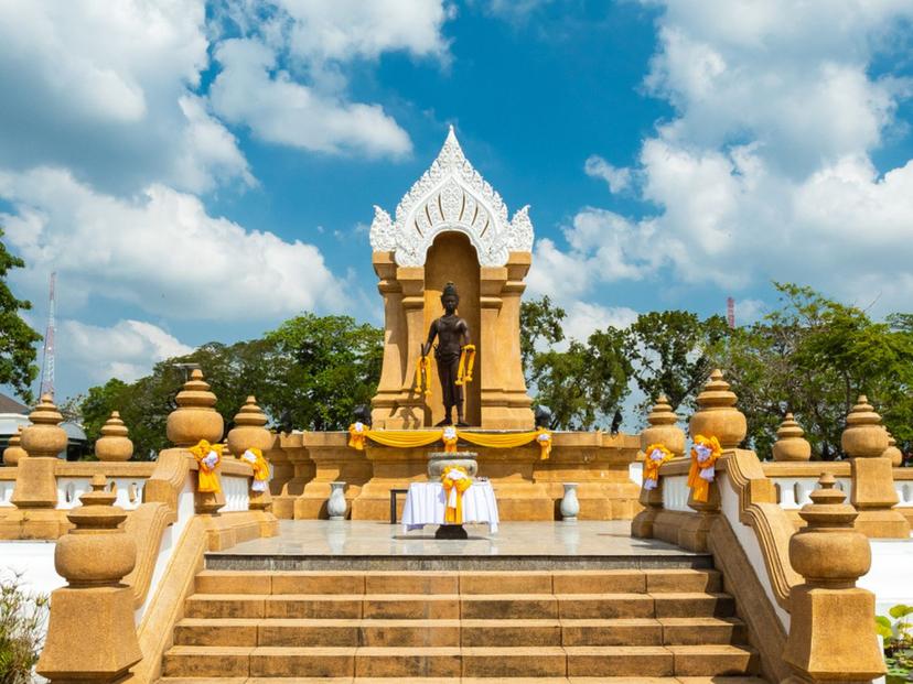 Monument of King Sri Thammasokarat