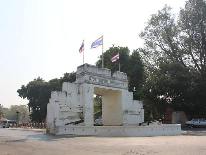 Kanchanaburi City Gate