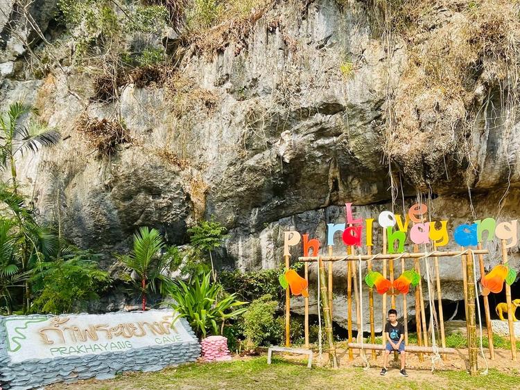 Phra Khayang Cave