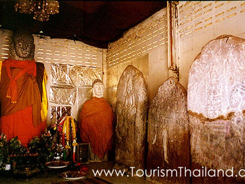 Big Buddha statue in Dvaravati period