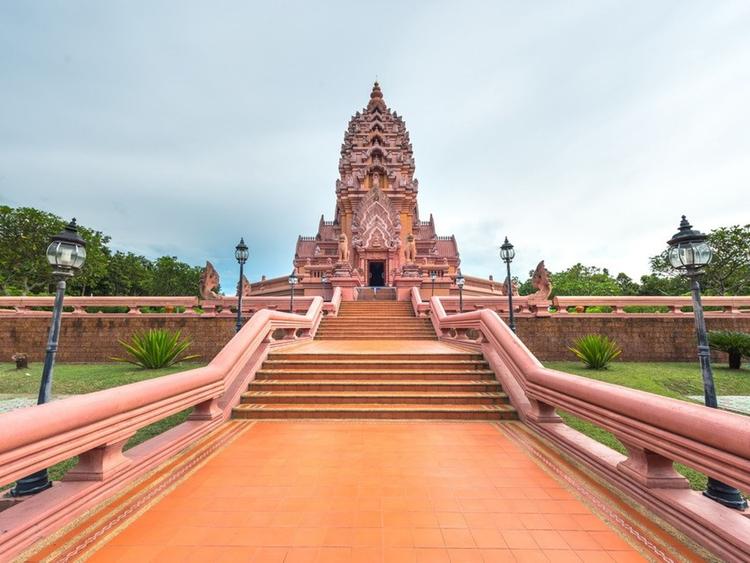 พระบรมธาตุเจดีย์ศรีสุวจนคุณานุสรณ์ (วัดป่าเขาน้อย)