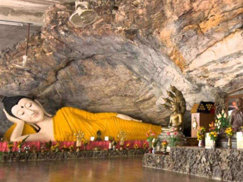 Reclining Buddha Cave (Tham Phra Thong or Phu Pha Thong)