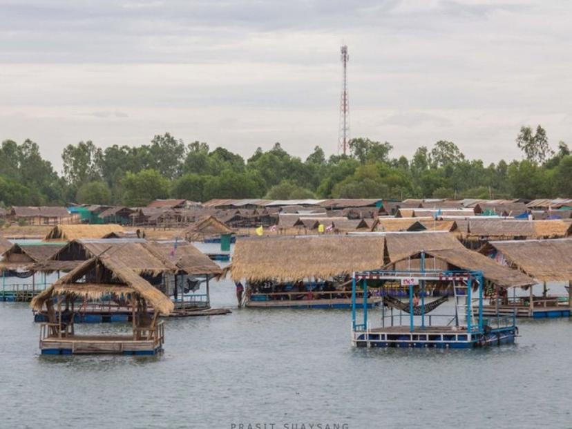 ทะเลสาบทุ่งกุลา จังหวัดสุรินทร์