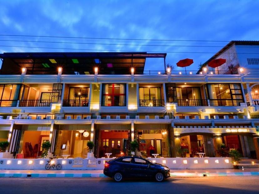 De Sea Almond Hotel Chumphon