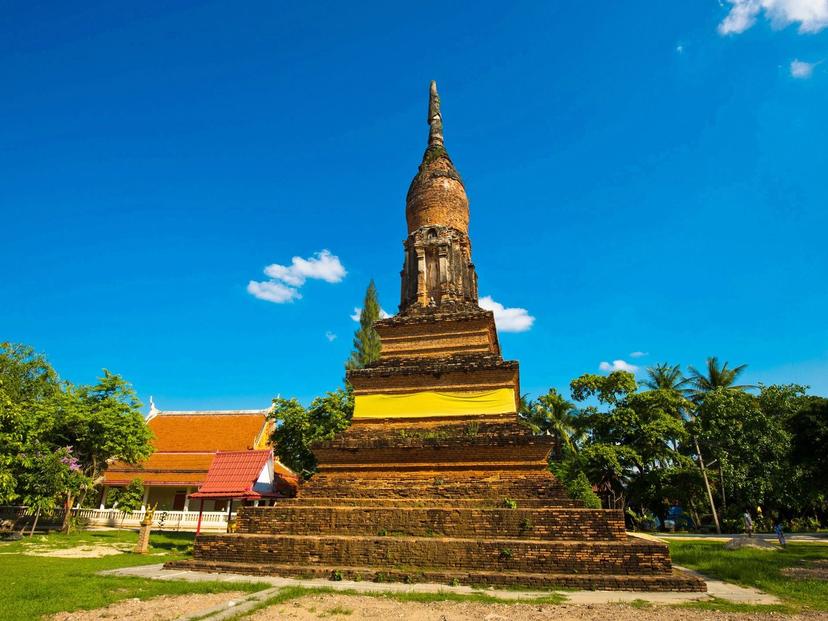 Wat Chedi Yot Thong