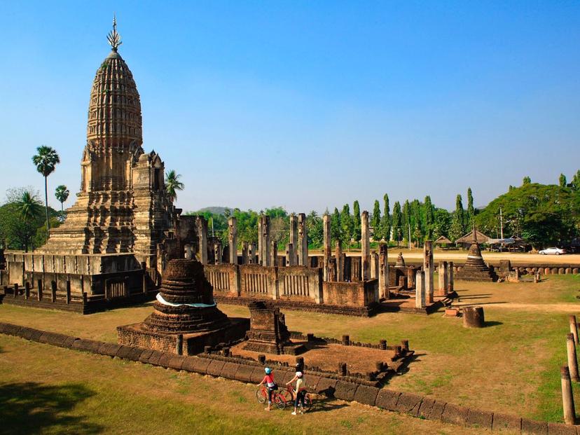 Wat Phra Si Rattana Mahathat Ancient Ruins (Wat Phra Borommathat Mueang Chaliang)