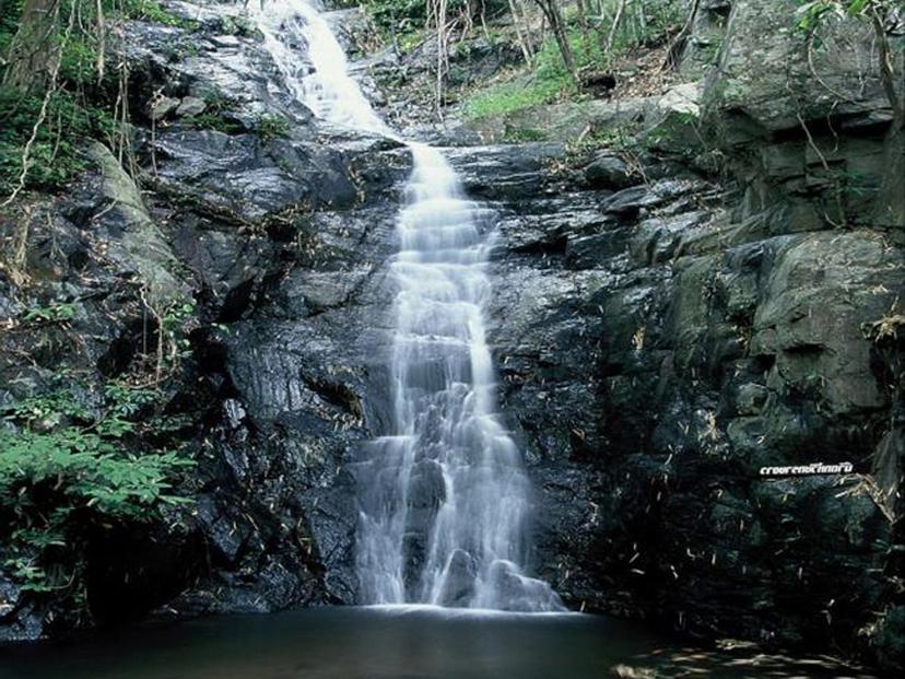 Huai Sai Khao Waterfall (Si Satchanalai National Park)