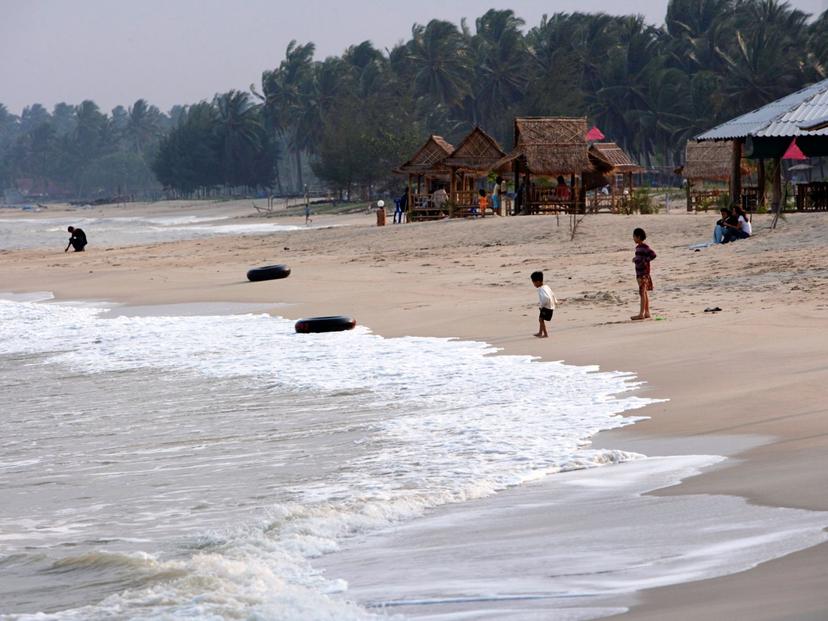 หาดด่านภาษี (หาดซันไรท์)