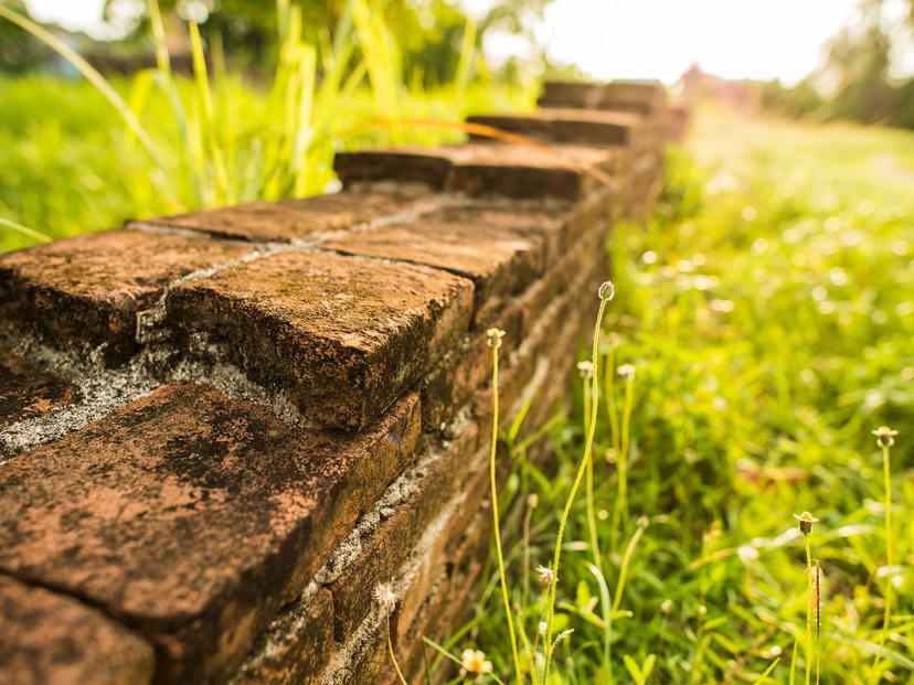 Ban Phraya Wichit Songkhram (remains of the wall)