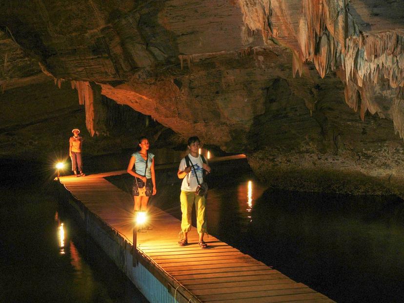 crocodile cave