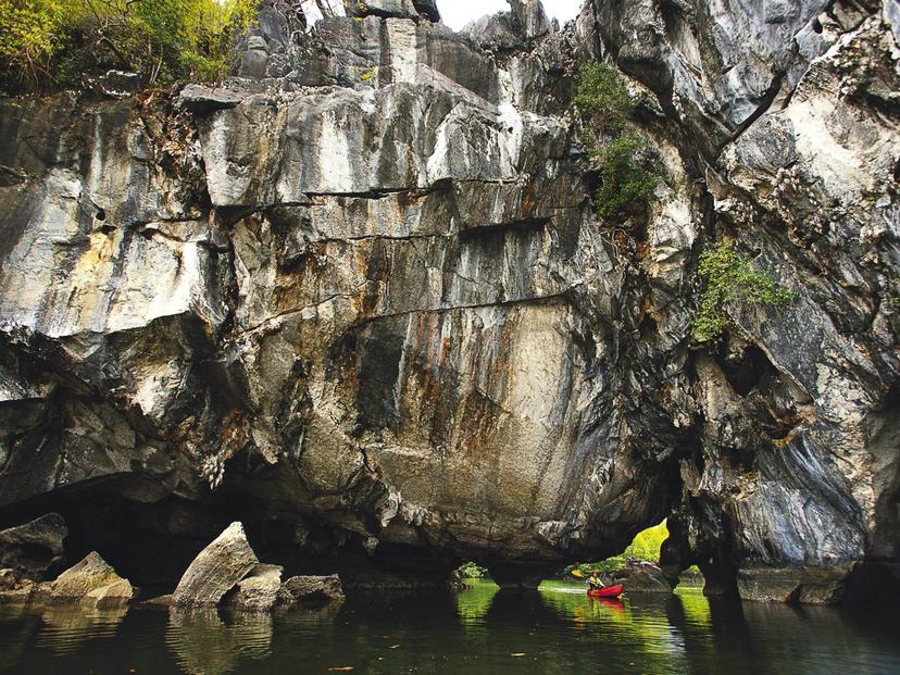 Puyu Cave