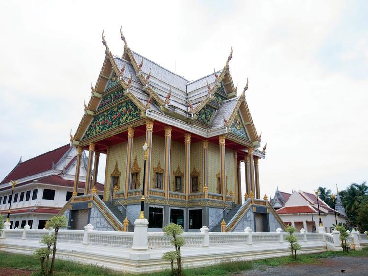 Phai Lom Temple