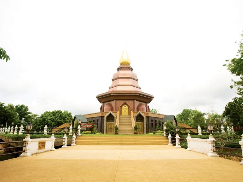 Phai Lom Temple