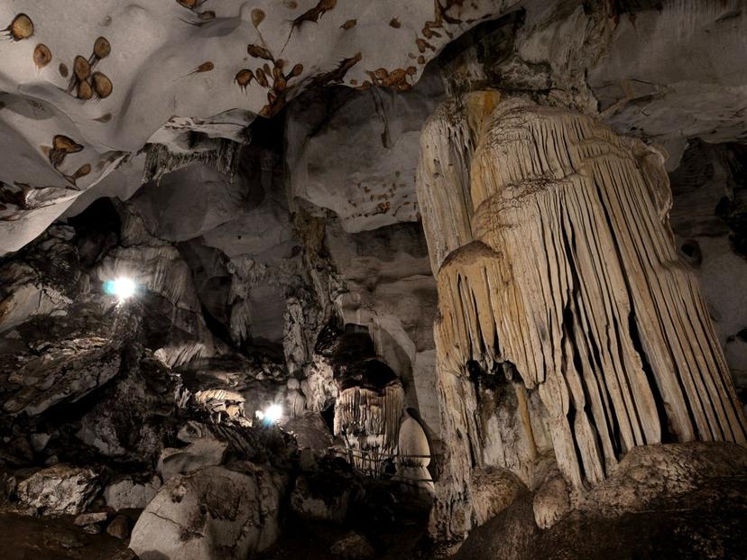 Phet Pho Thong Cave