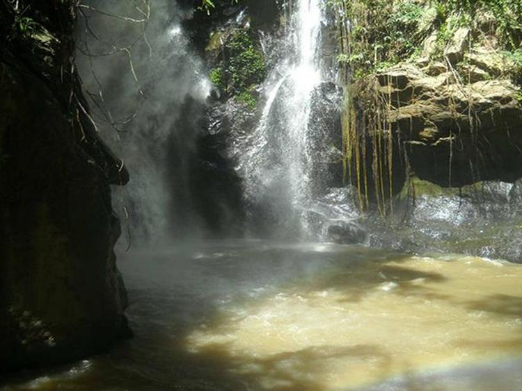 La-On-Rung Waterfall