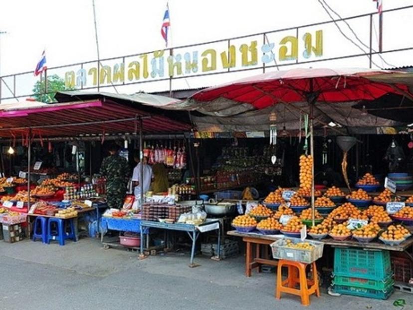 Nong Cha Om Market