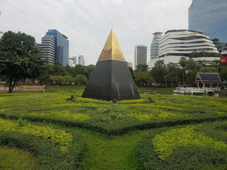 Benchasiri Park