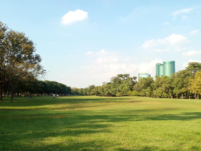 Wachirabenchatat Park (Rot Fai Park)