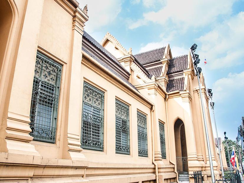 Thawornwathu Building (Red Building)