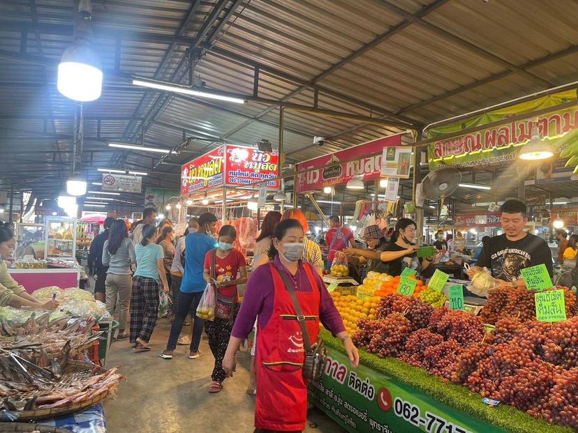 Rong Si Market Nong Ben Fresh Market