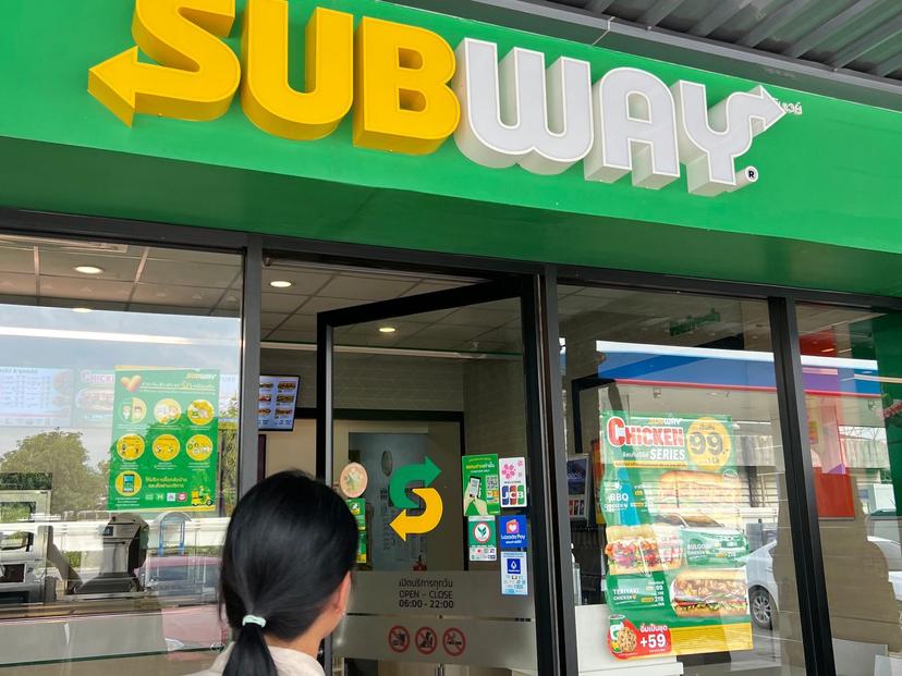 Subway สาขา PTT วังน้อย