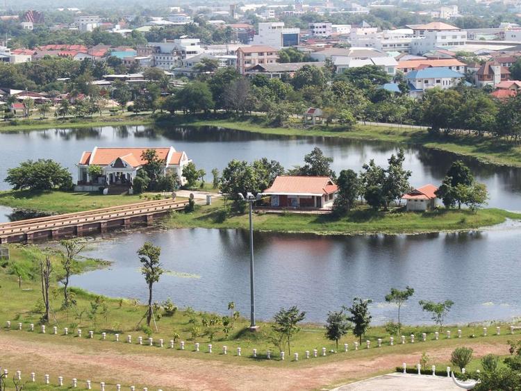 สวนเฉลิมพระเกียรติ จังหวัดสุรินทร์ (สวนใหม่)