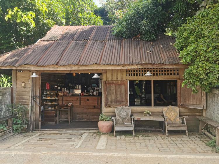 ร้านบ้านเบ้ววว Slope Coffee