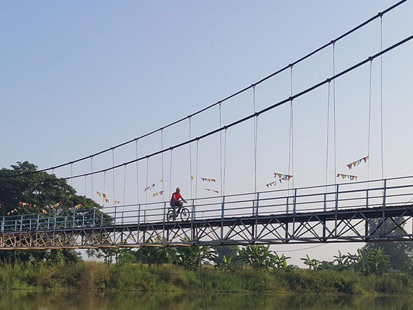 สะพานแขวนบ้านเวียงลอ