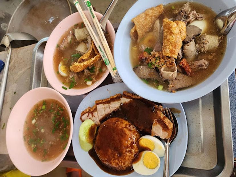 ก๋วยจั๊บน้ำข้นสามกษัตริย์