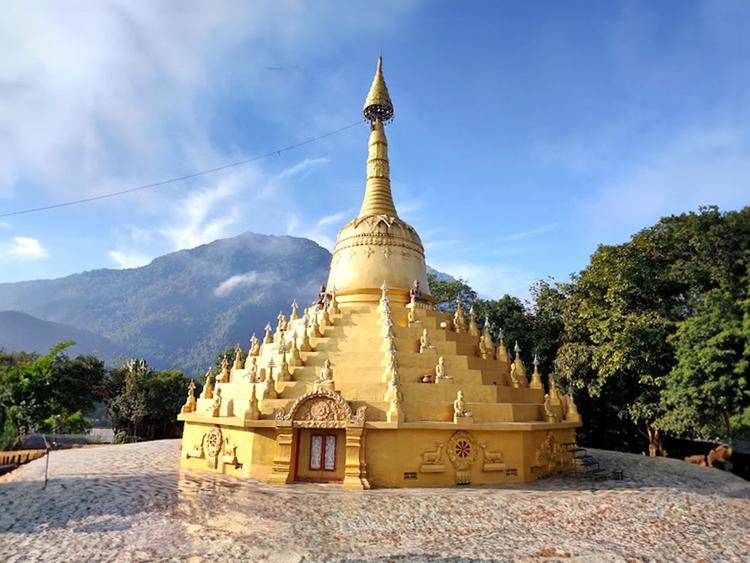 Wat Phra That Chulamani Si Siam