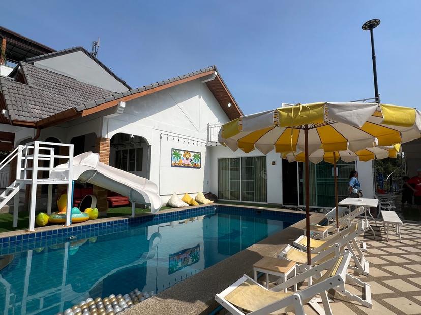 October Jomtien Poolvilla