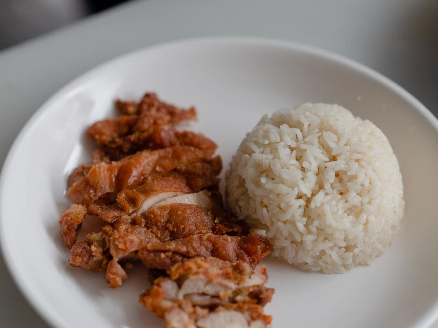 ข้าวมันไก่ โกยี (ตำบลสุเทพ)