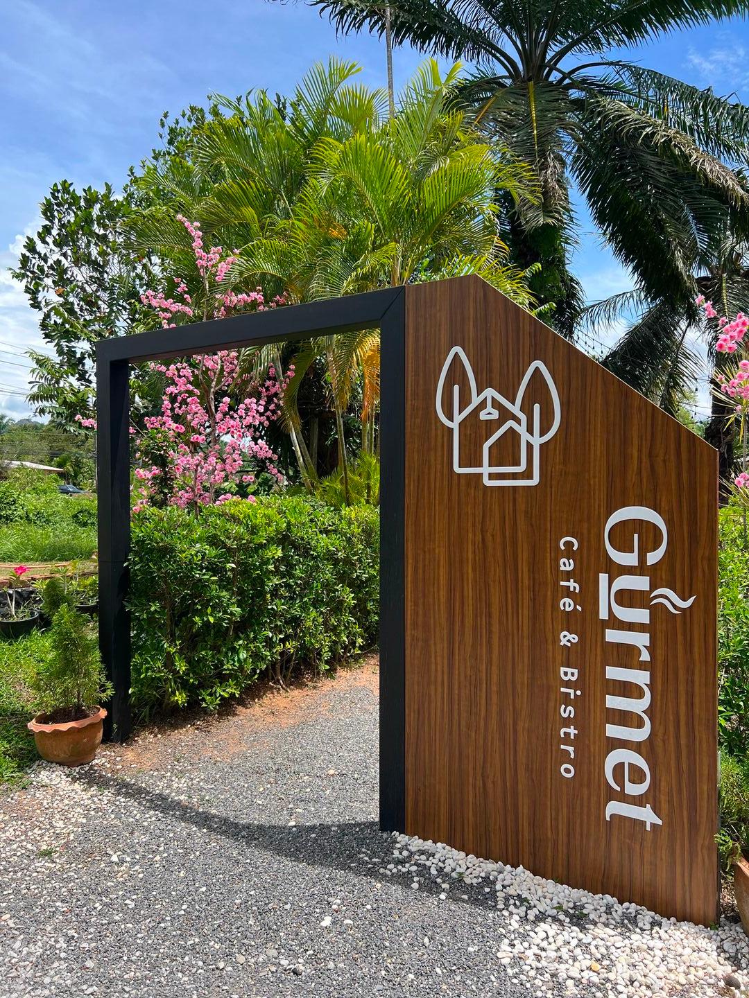 Gurmet Cafe & Bistro