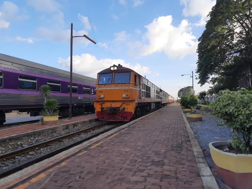 สถานีรถไฟบ้านตาคลี