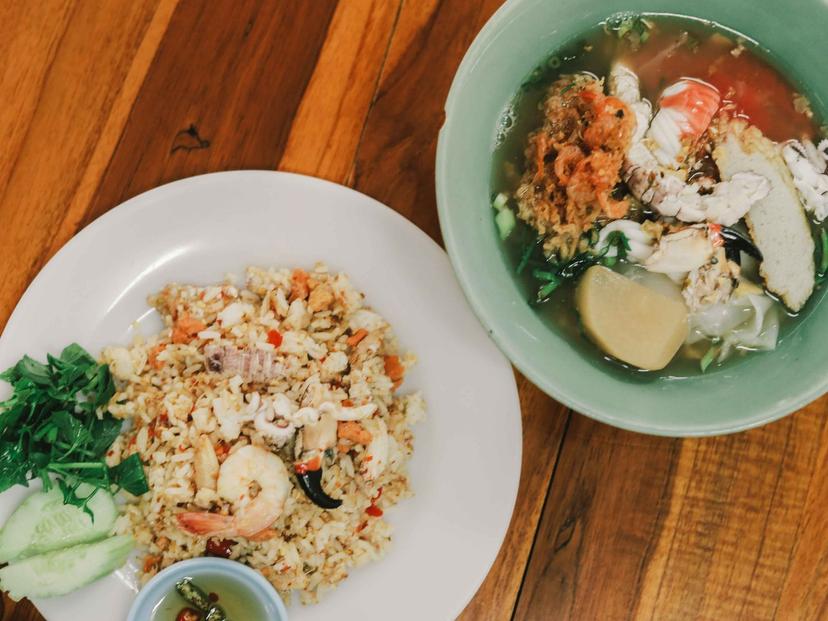 ร้านก๋วยเตี๋ยวปู สุขุมวิท