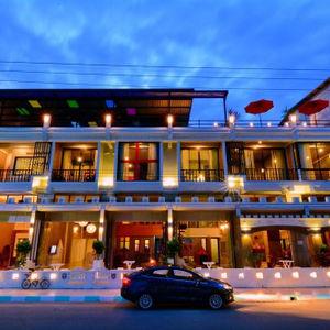 De Sea Almond Hotel Chumphon